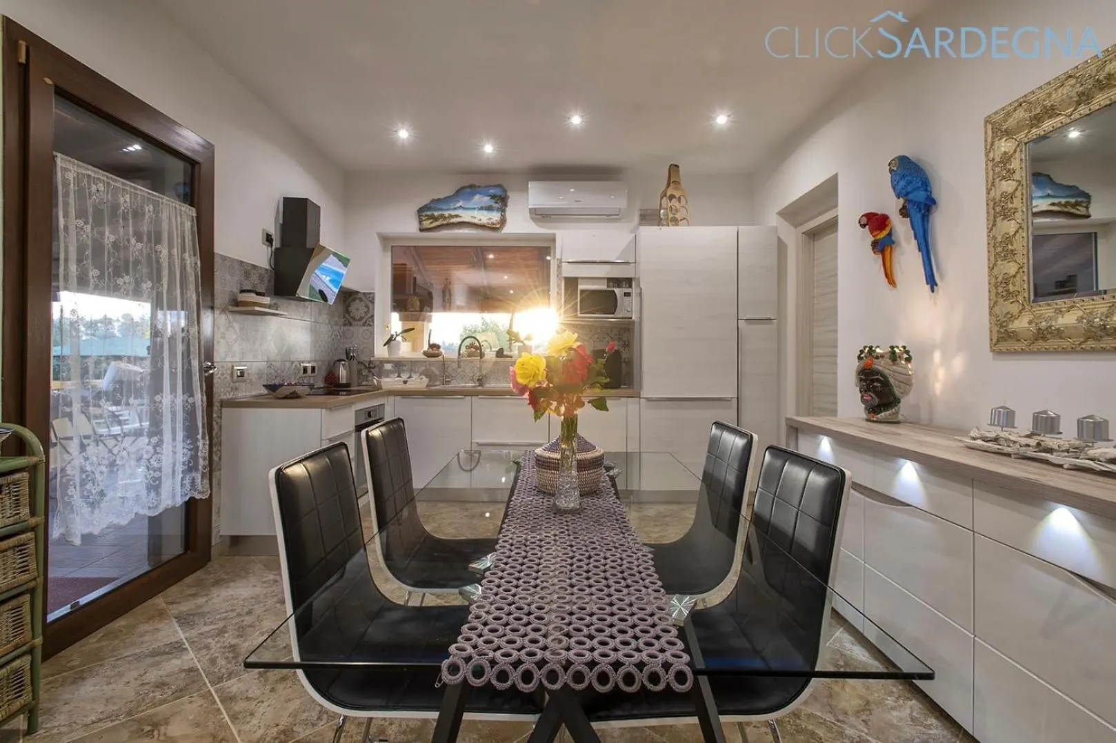 Large Villa Mediterranea In The Heart Of Coral Shore With Swimming Pool Large Garden With Palm Trees Alghero