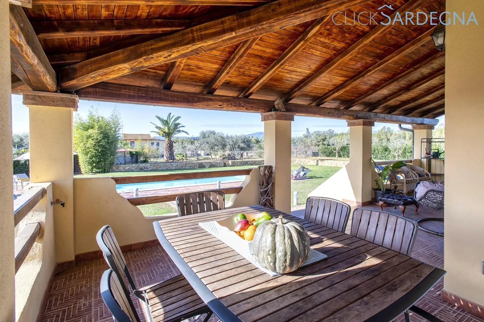 Large Villa Mediterranea In The Heart Of Coral Shore With Swimming Pool Large Garden With Palm Trees Alghero