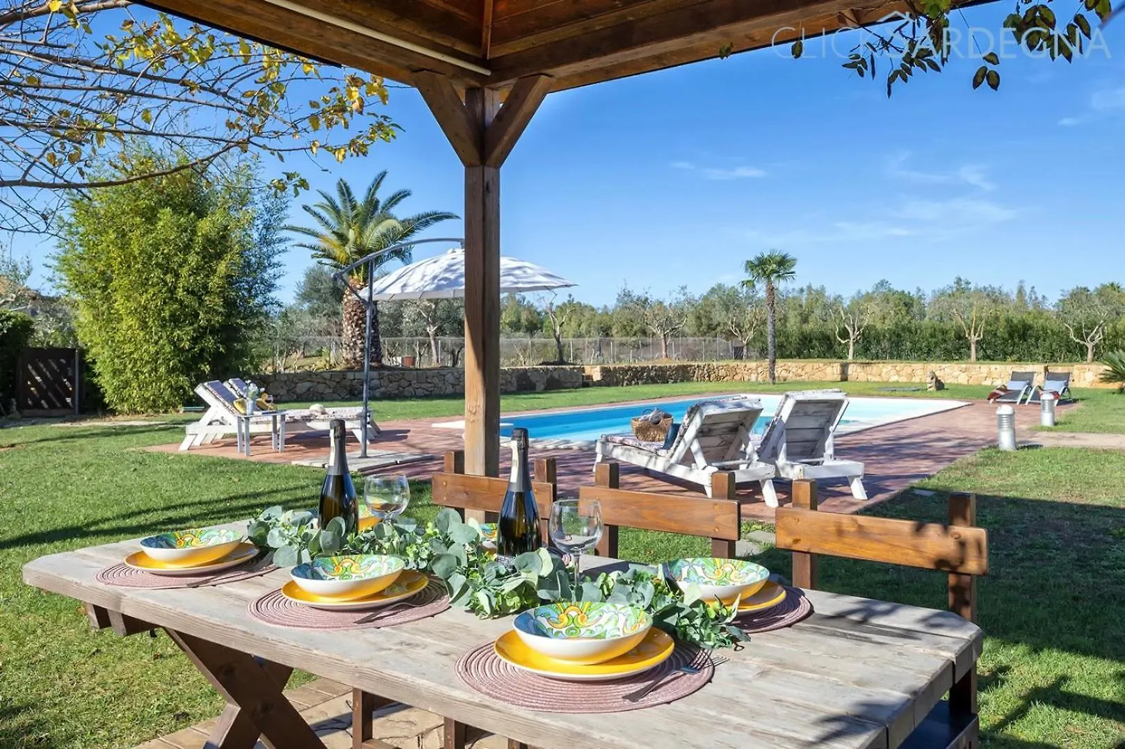 Large Villa Mediterranea In The Heart Of Coral Shore With Swimming Pool Large Garden With Palm Trees Alghero