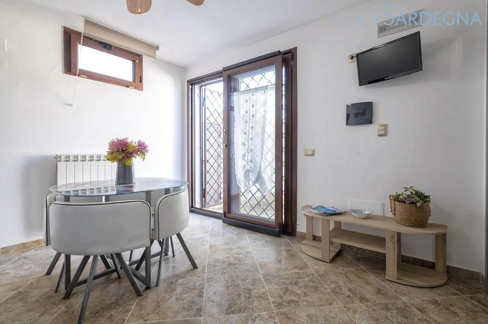 Large Villa Mediterranea In The Heart Of Coral Shore With Swimming Pool Large Garden With Palm Trees Alghero Itália