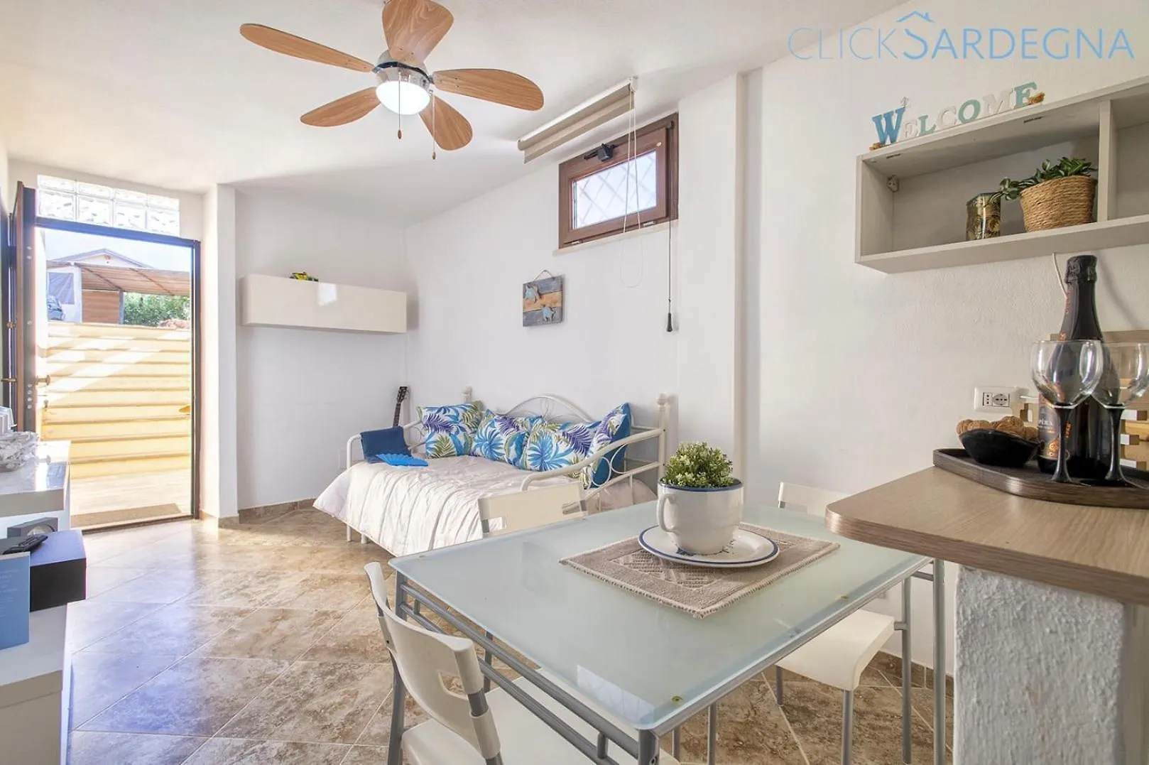 Large Villa Mediterranea In The Heart Of Coral Shore With Swimming Pool Large Garden With Palm Trees Alghero