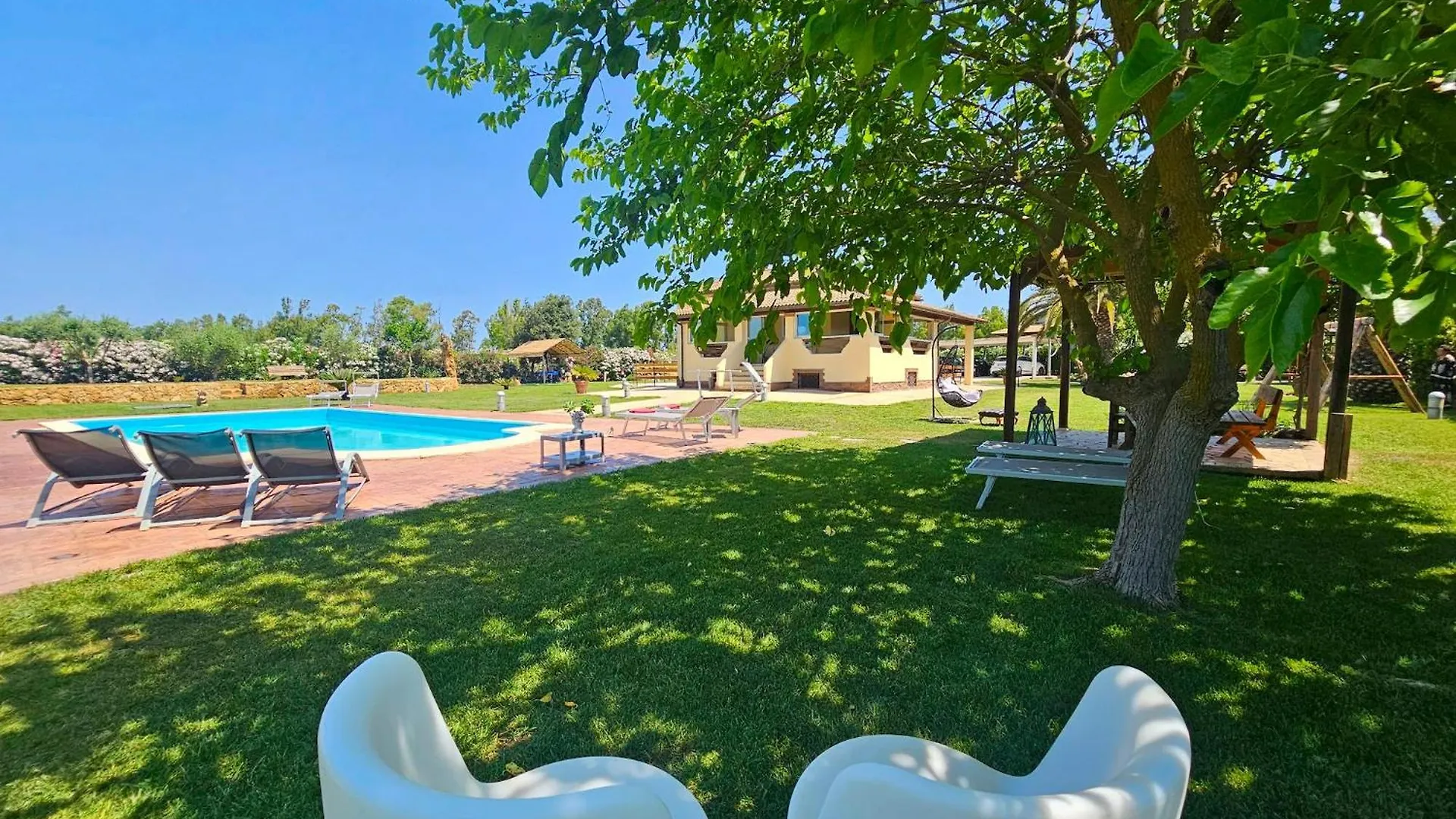 Large Villa Mediterranea In The Heart Of Coral Shore With Swimming Pool Large Garden With Palm Trees Alghero Itália